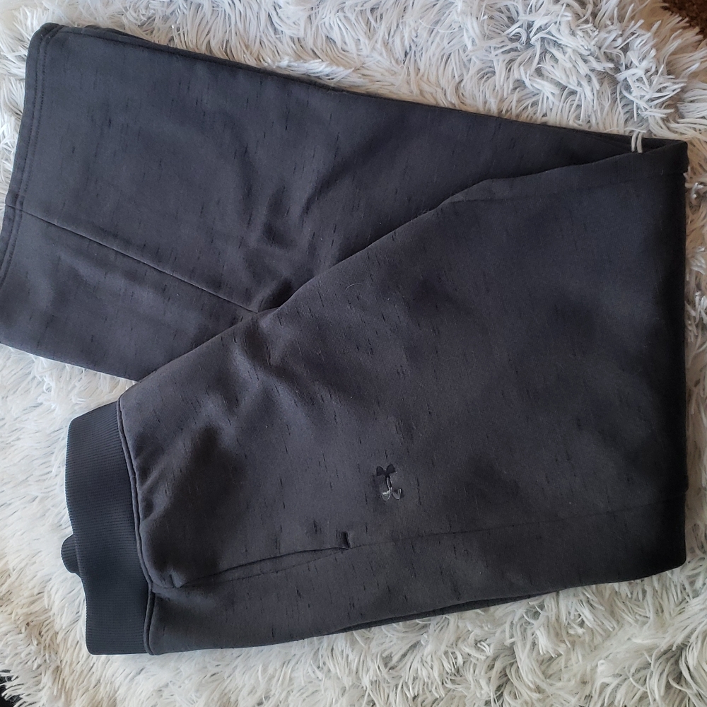 Under Armour size Small sweat pants